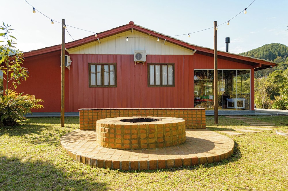 Casa de Campo c Lareira Jogos e Piscina Aquecida