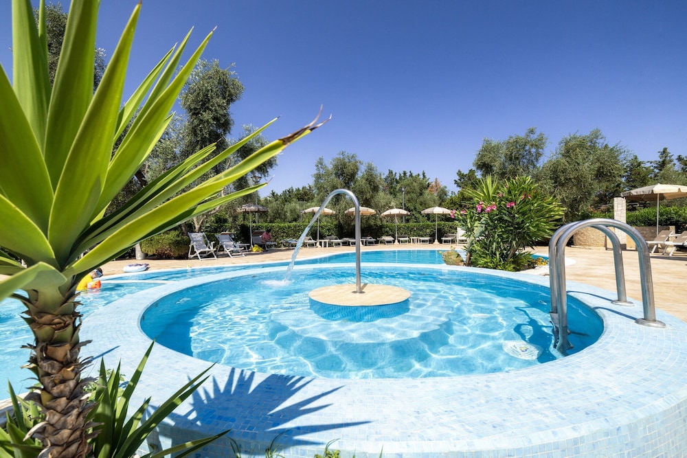 Apartment in Vieste With Garden