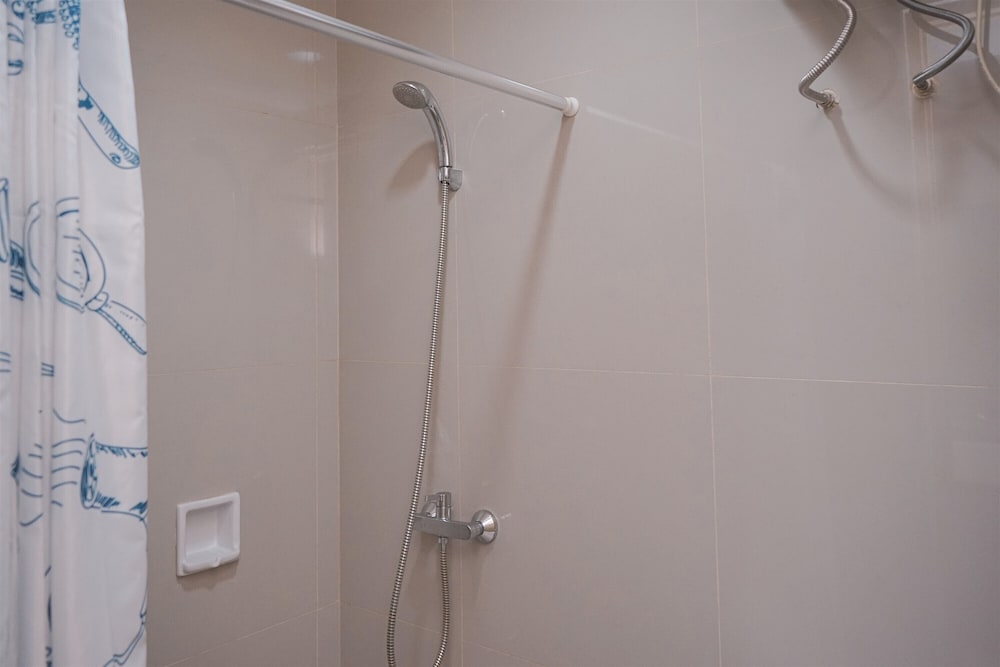 Modern And Homey Studio Apartment Tree Park City Bsd