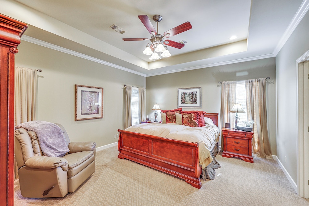Private Dock: 'the River House' in Heber Springs!