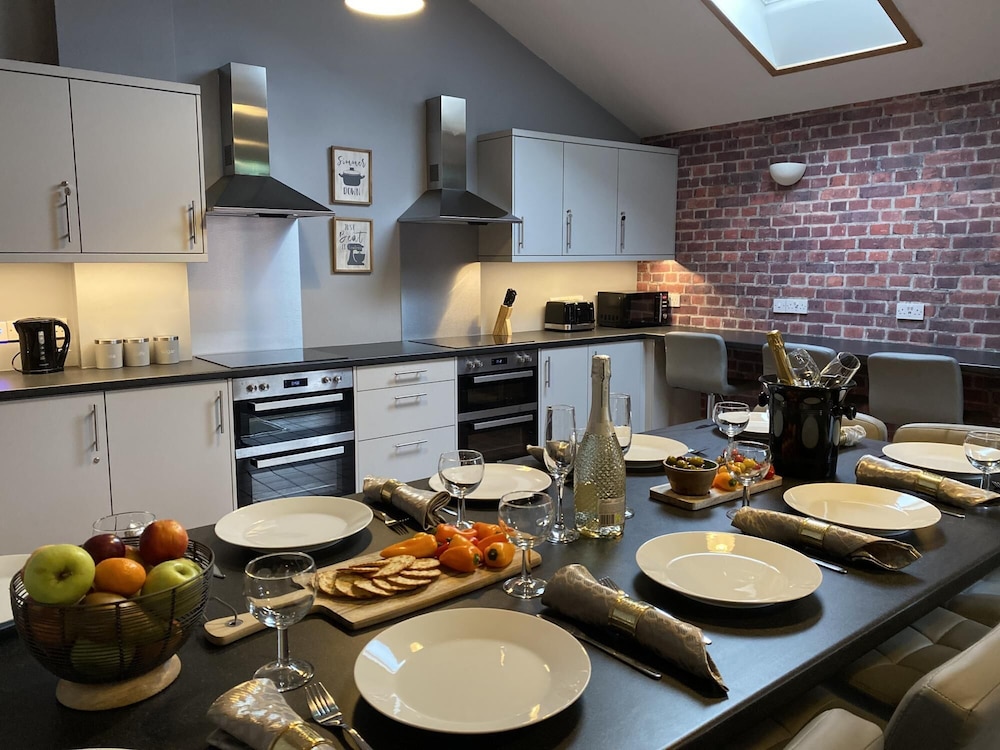 The North Wales Gathering - 9 Bedroom - EV Charging view 2