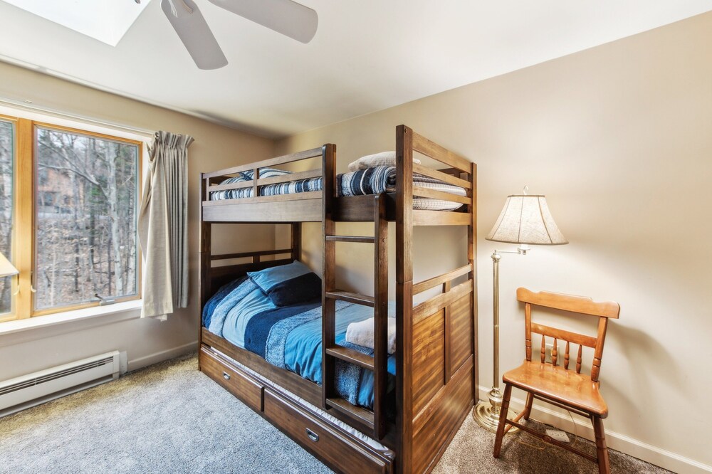 Twister 68i - Mountain Retreat With Stunning Views 3 Bedroom Townhouse by The Summit at Gore Mountain