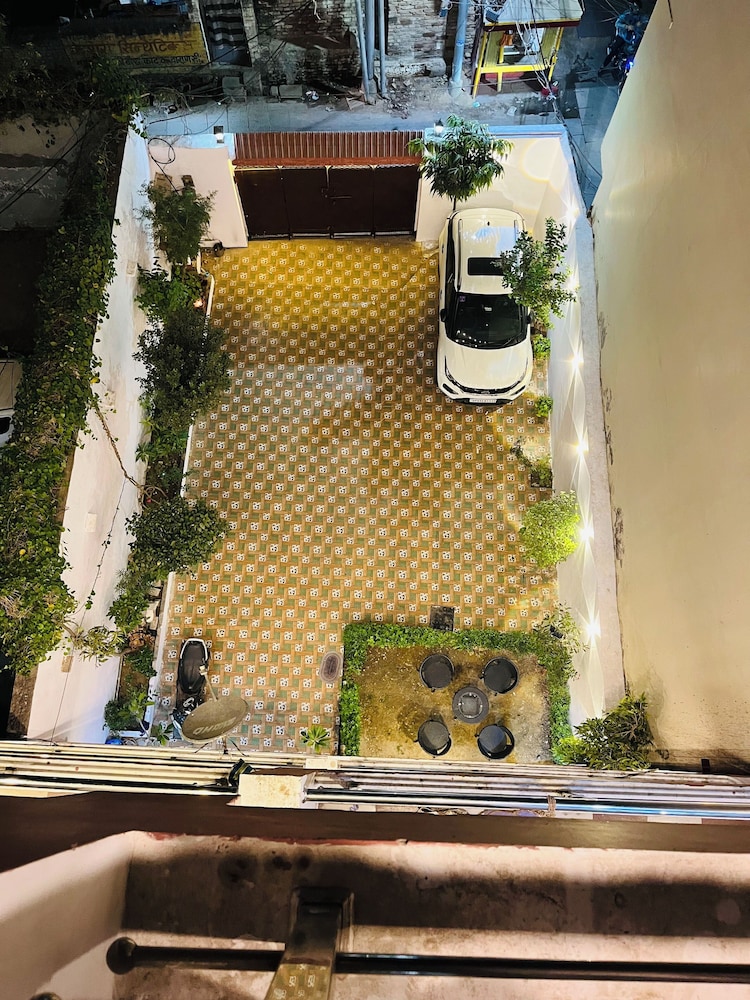Krishna Villa