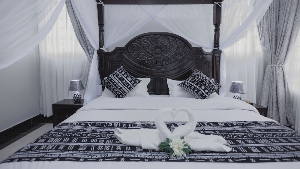 Skyhut Boutique House