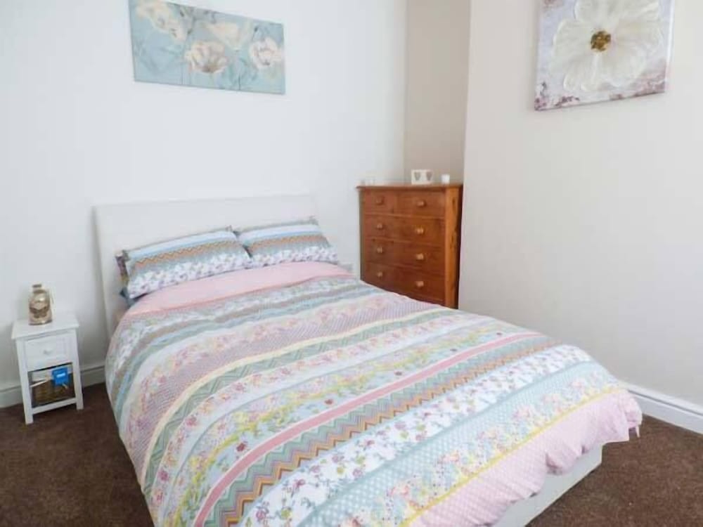 Flat 1 view 2
