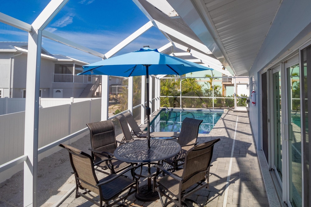 Miramar Palms