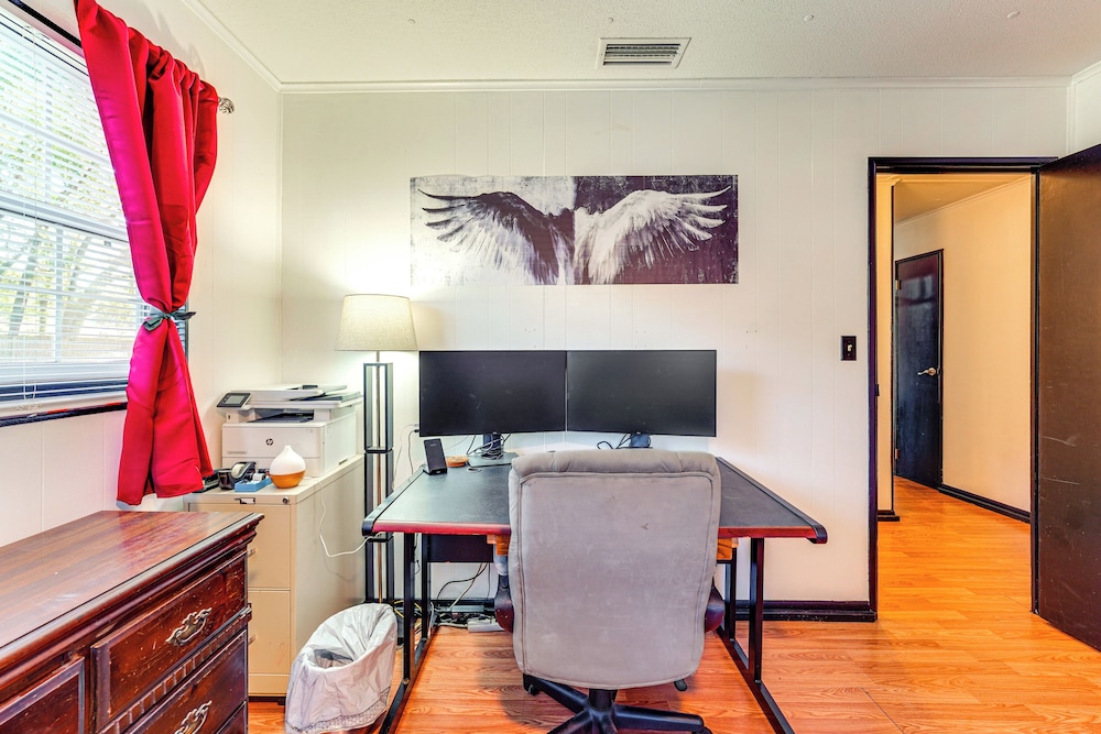 Kayak, Snorkel & More: Quiet Home in High Springs!