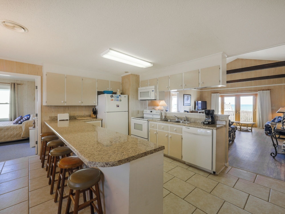 Pelican Perch by Topsail Realty
