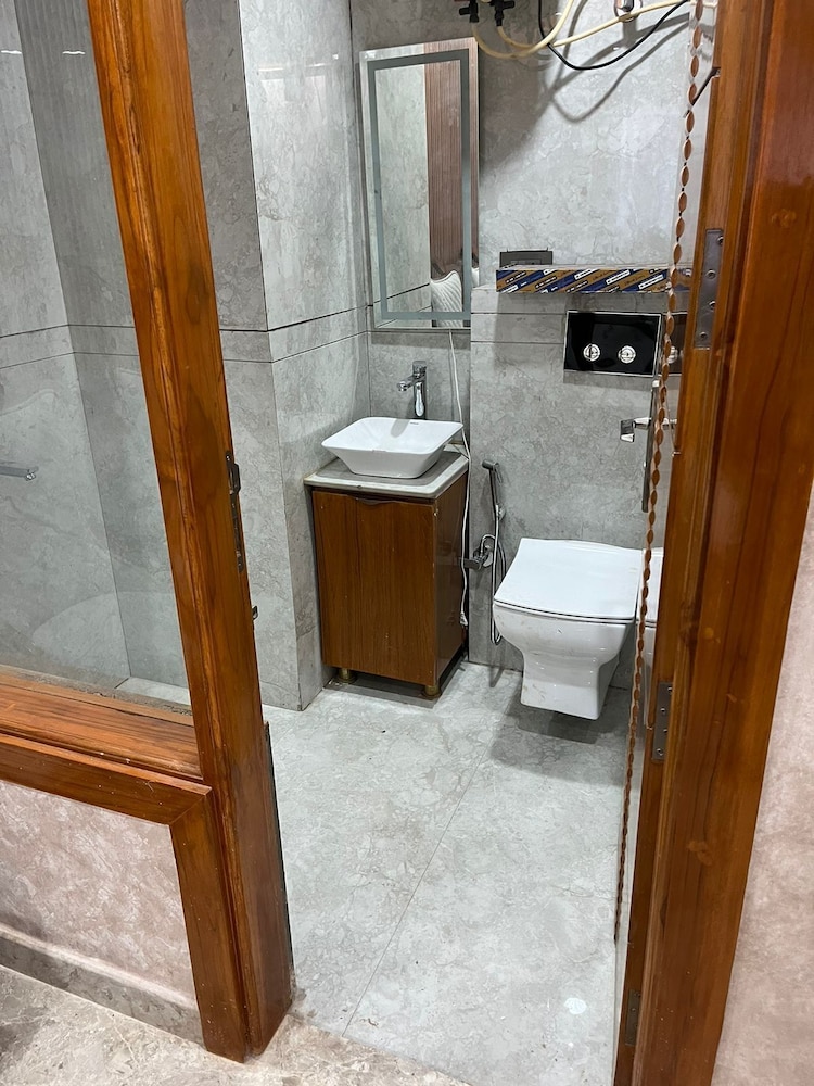 Platinum Service Apartment DLF Cyberhub