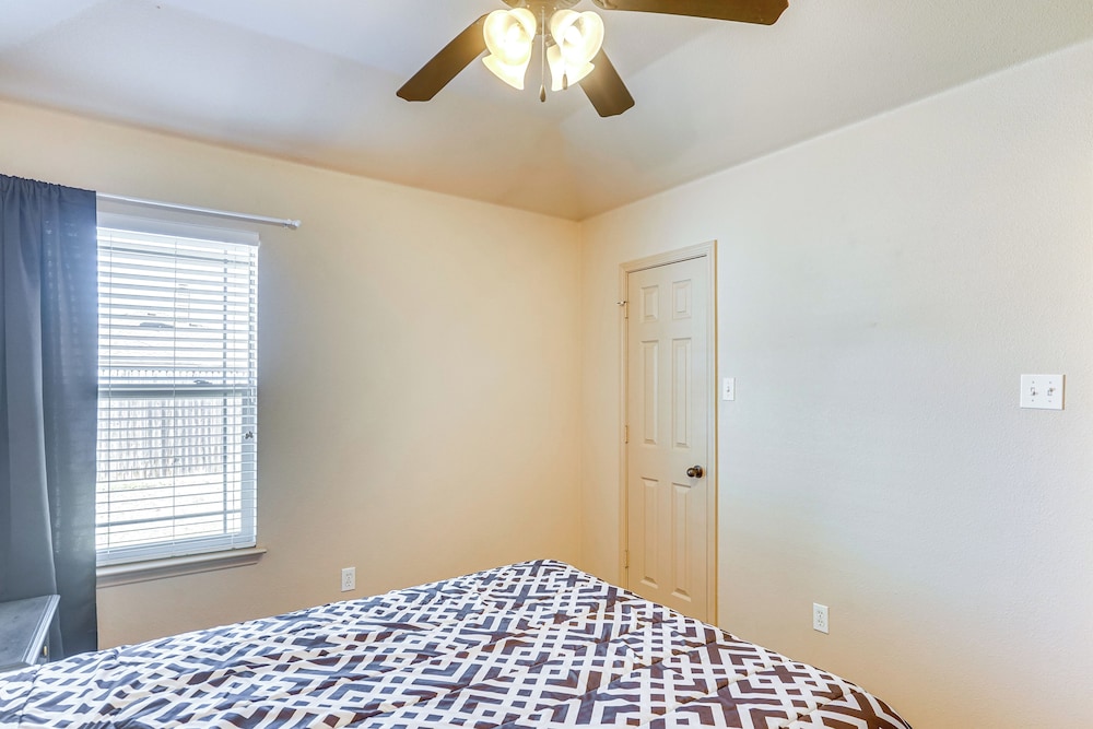 7 Mi to Dtwn: Family Home w/ Patio in Lubbock