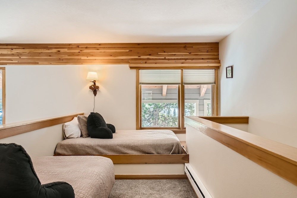 The Pines - Keystone Ski Resort CO Vacation Lodging