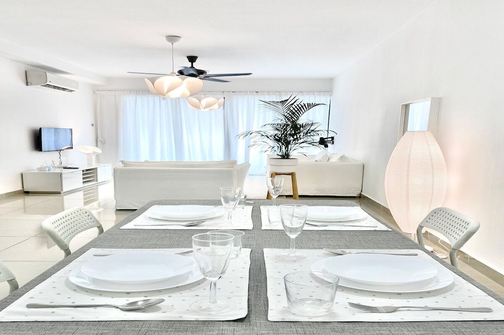 Amerin Residence Mall Apartments