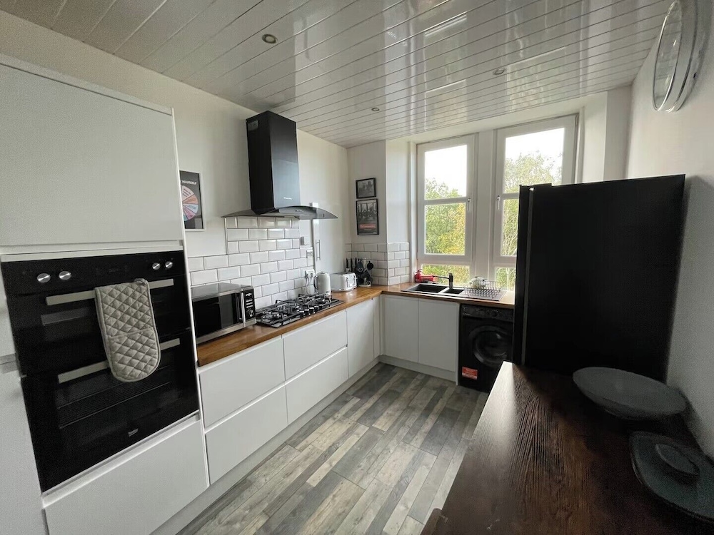 6 Guests - 3 Bedrooms - Sea View - Pet Friendly