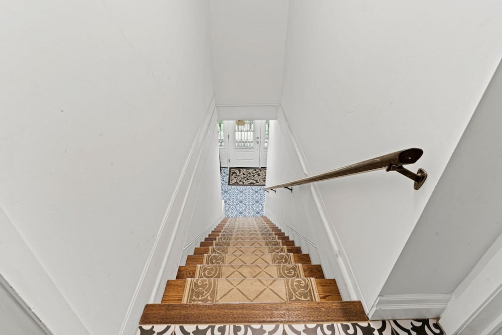 Private Apt Neardowntown Ideal for Long Stays U4