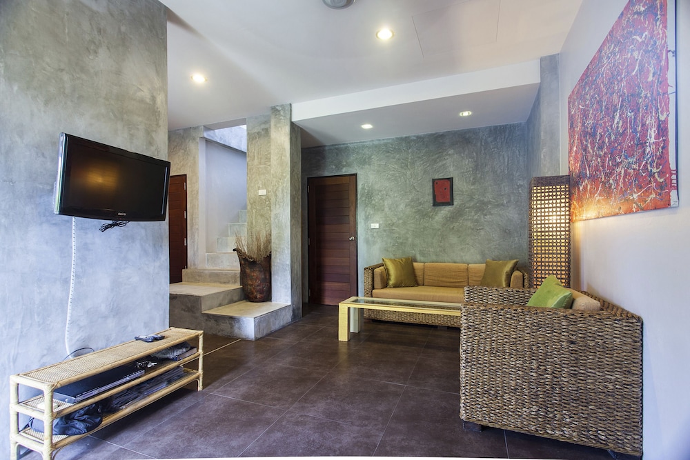 Charu Bay Villas