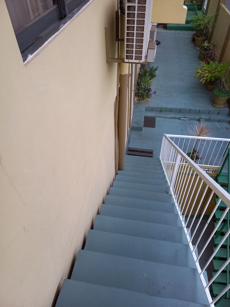 Shalom Guest House