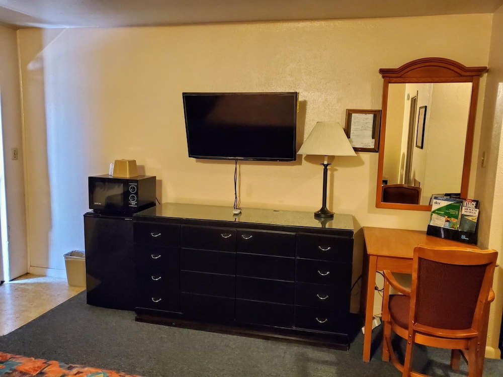 Grants Vacations - Sands Motel - Property Image 25