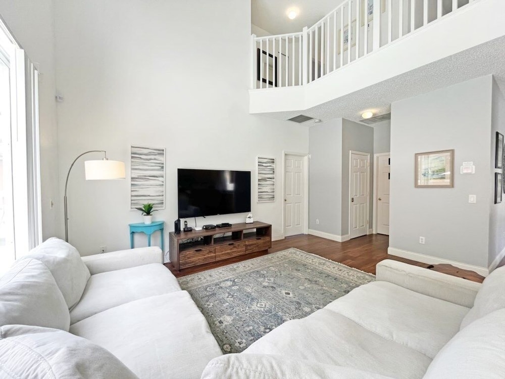 Endless Summer 6 Bedroom Home