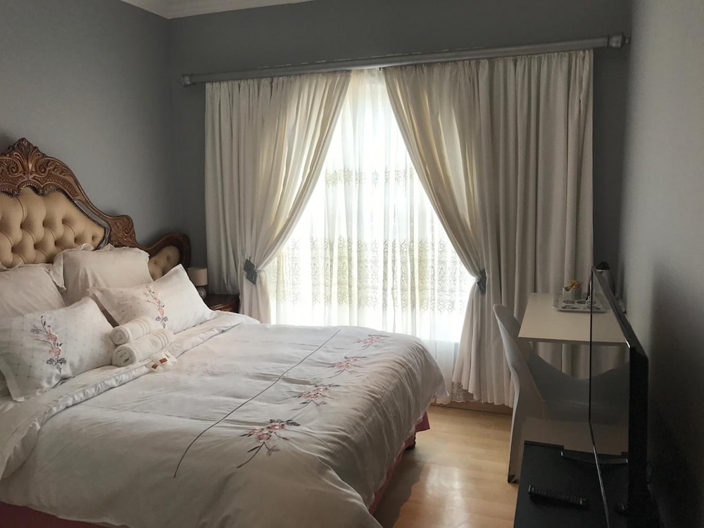 EMMY Guesthouse