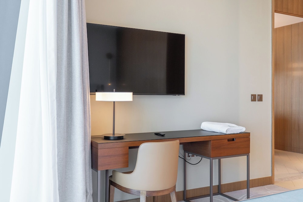 Address Residences Dubai Opera - Burj Khalifa City Views 2 & 3-Bedroom Apartment 1 minute walk to Burj Khalifa, Dubai Mall, Dubai Fountain by Heaven Crest
