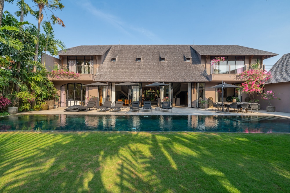 Villa Nehal