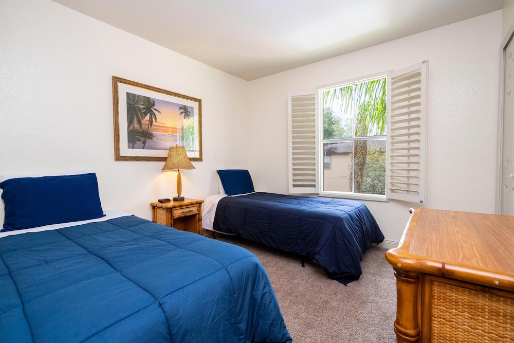 3132 CA - Charming Townhome Retreat