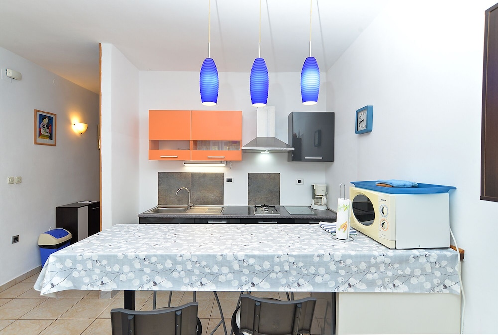 Apartments Mira 295