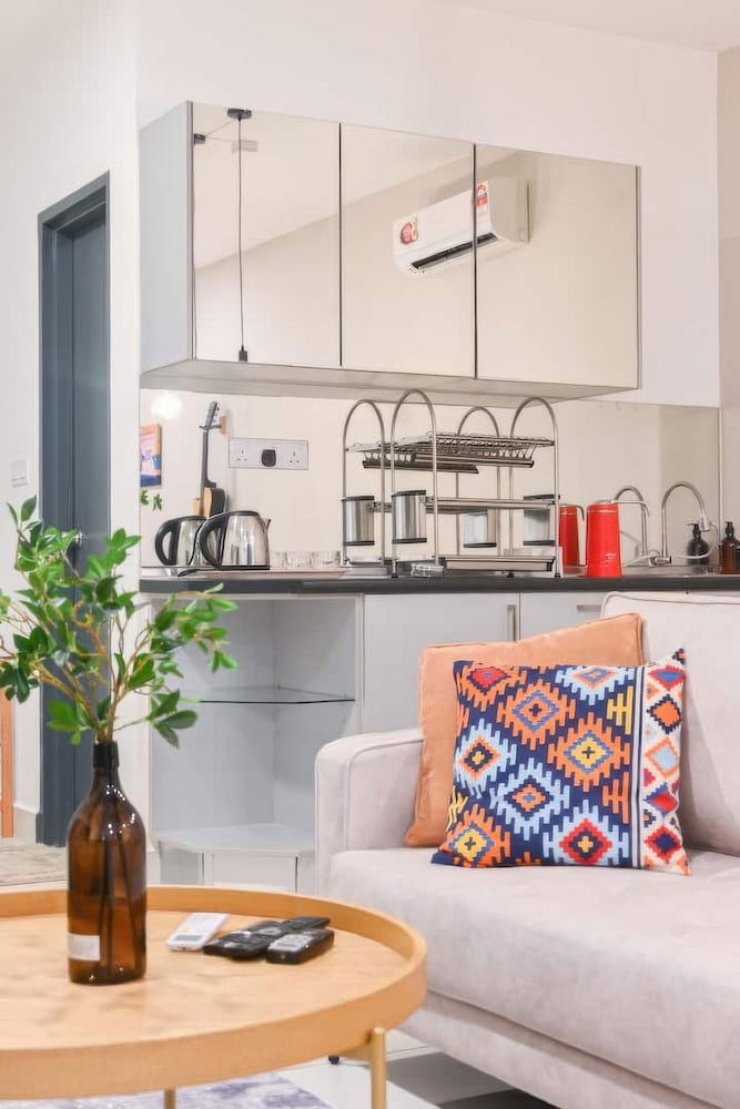 Luxstay Atria Sofo Suites Apartments