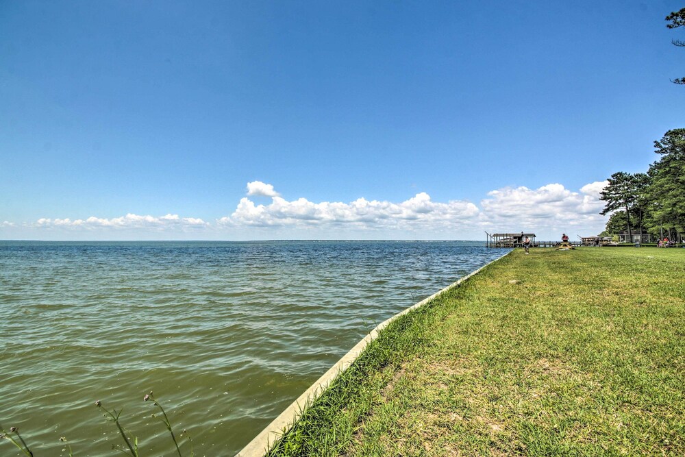 Steps to Marina: Coldspring Retreat w/ Lake View