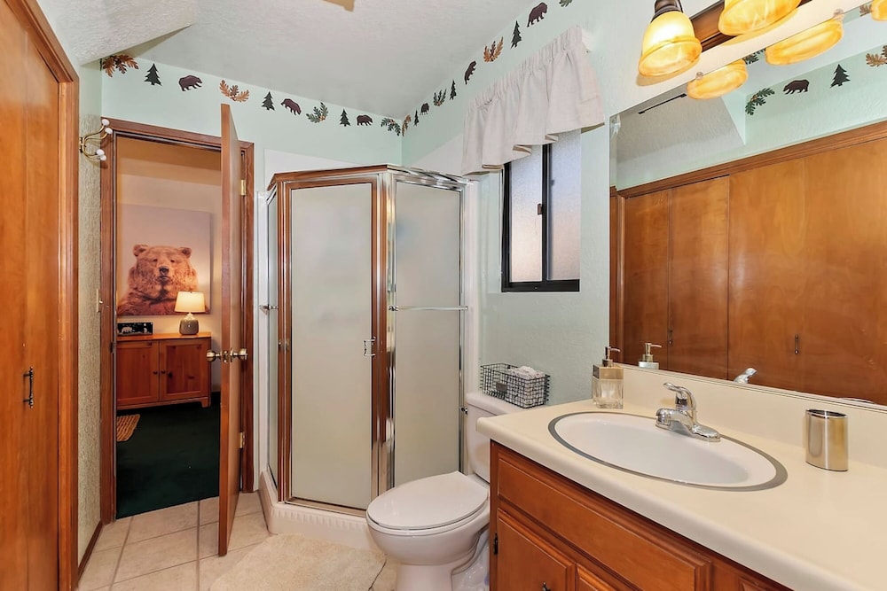 Everwood Serenity Treehouse