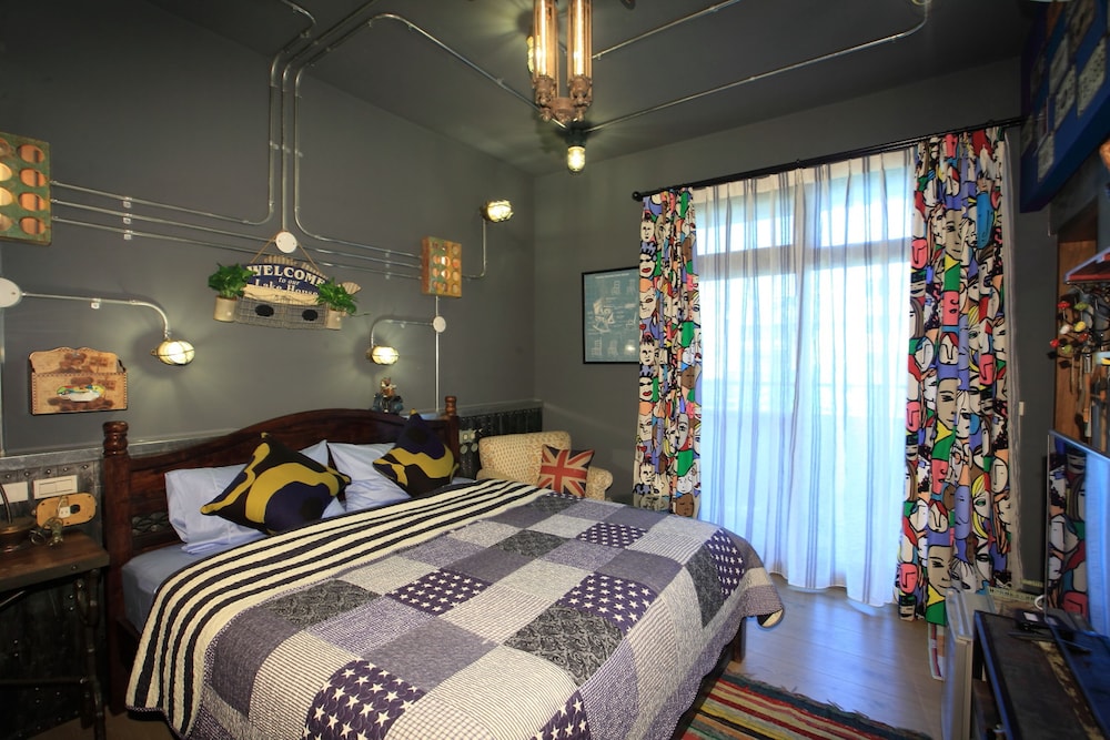 Bear Forest Retro B&B