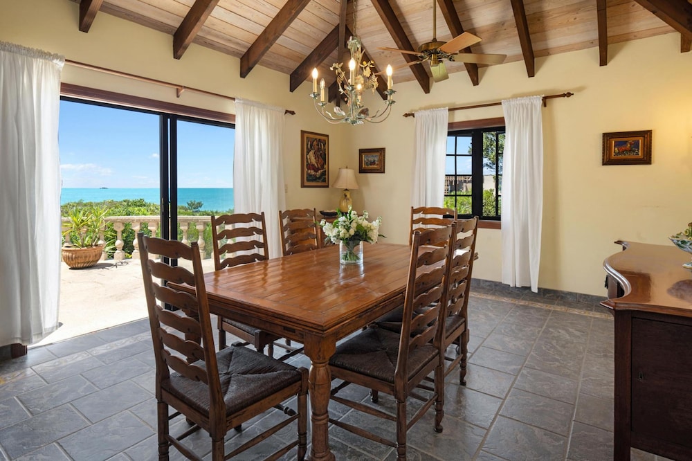 Villa Caona in Providenciales