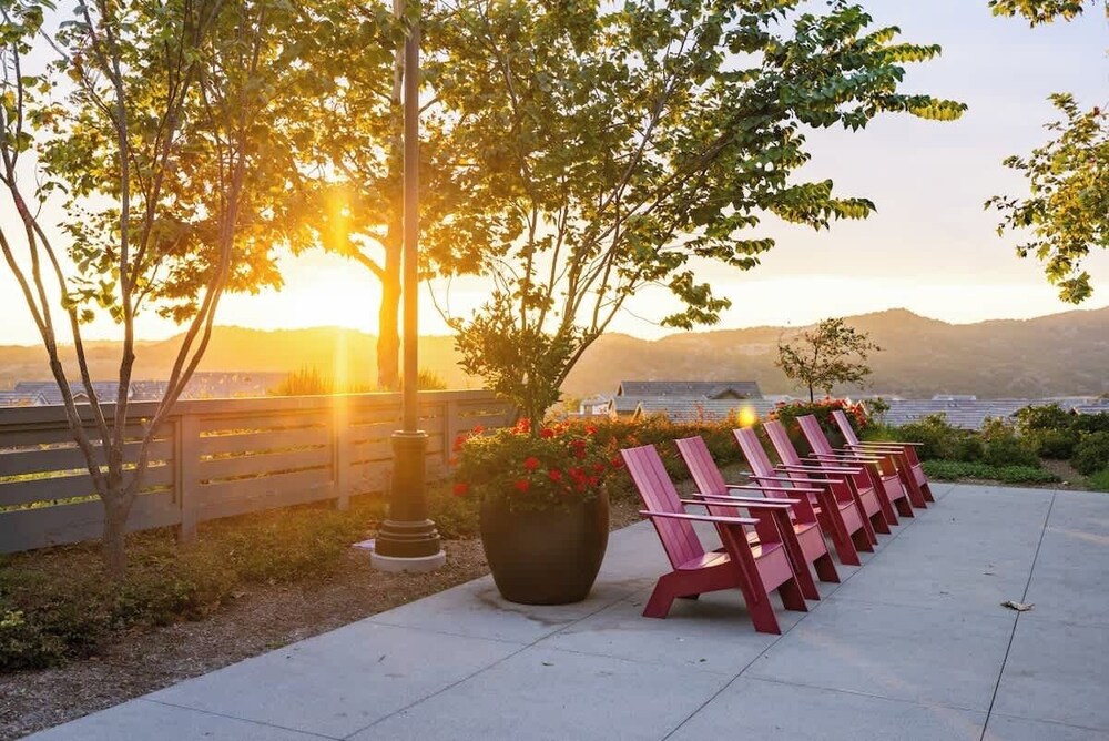 @ Marbella Lane - Curated 5BR in Upscale RMV Haven