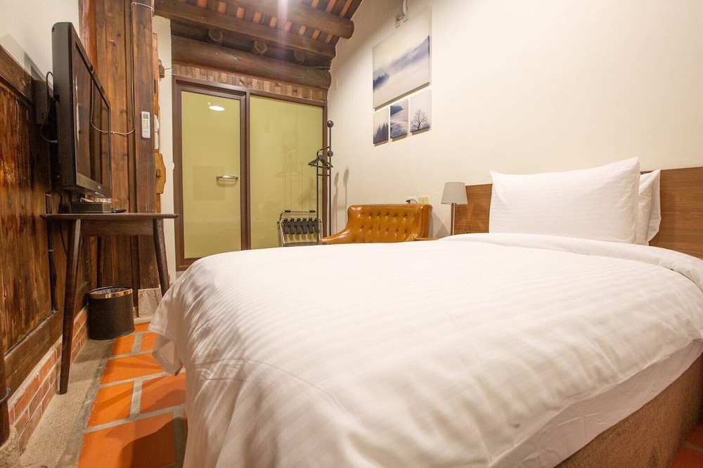 Guning Xiexinyuan Historical Inn view 2