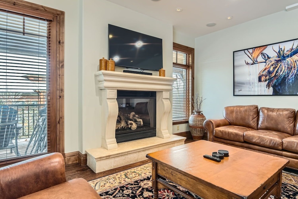 Strand Haus Ski In Ski Out At Canyons 2 Bedroom Condo