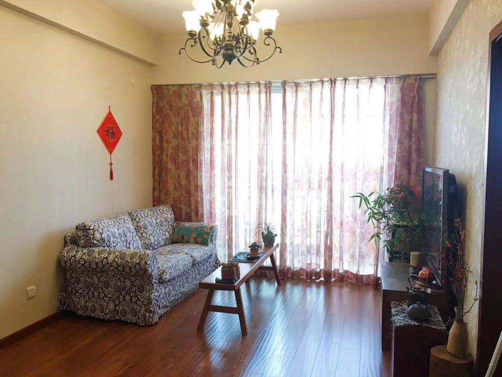 A House with Tea Fragrance view 5