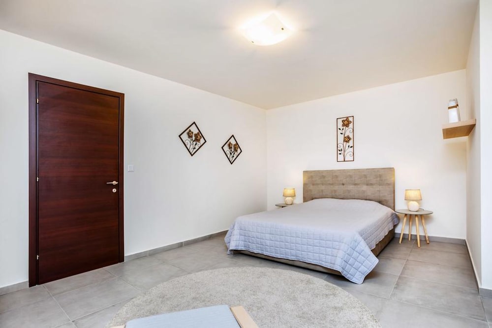 Onar Luxury Villa in Sani Halkidiki