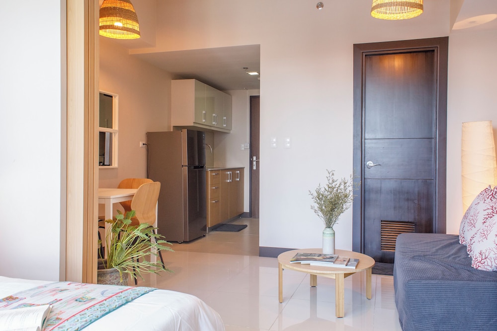 Uptown Park Suites Tower 1