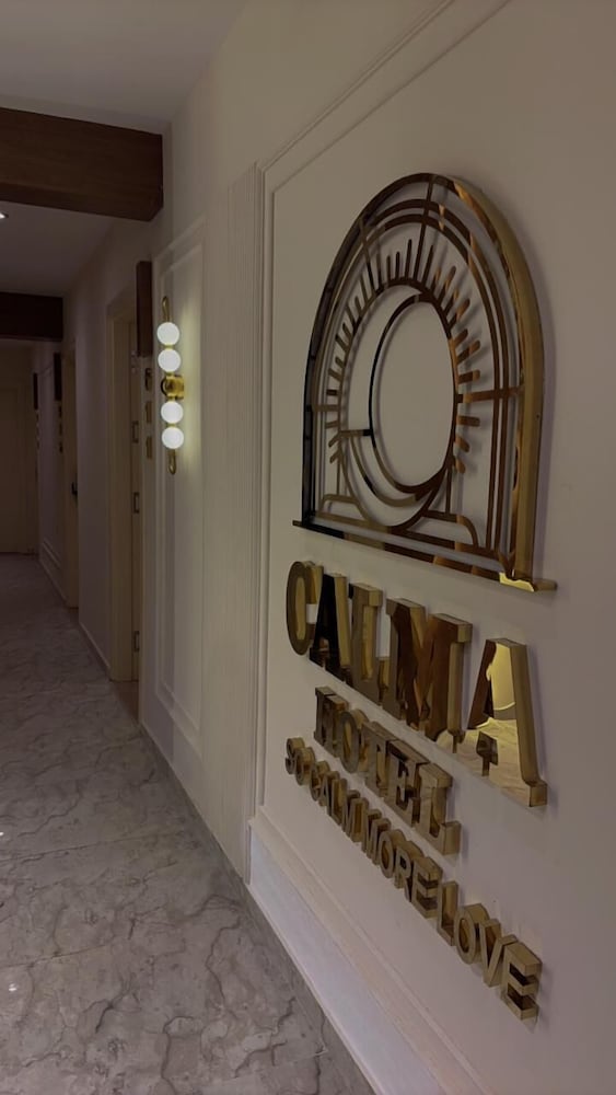 Calma Hotel