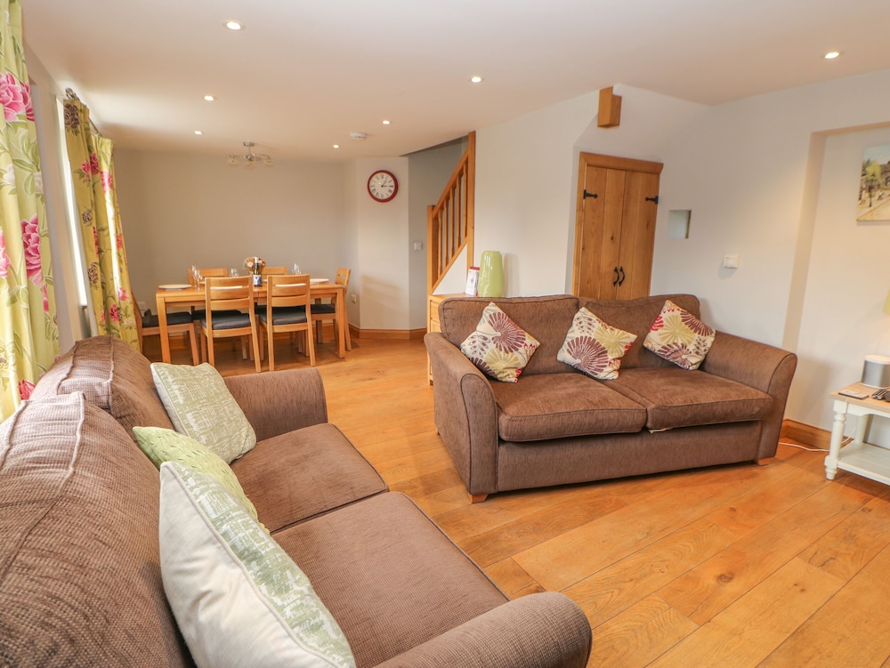 Penrith Vacations - Rose Cottage - Property Image 8