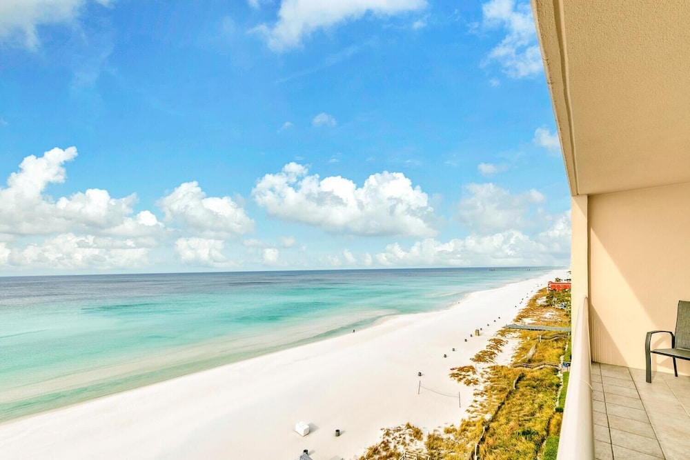 Majestic Beach Towers 2-1002
