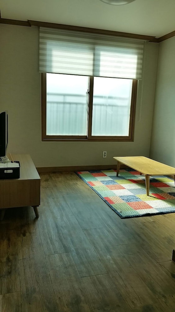 Namu Guesthouse & Pension - Hostel