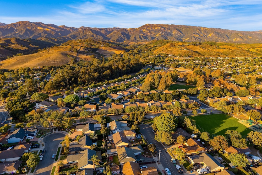 Goleta Getaway by Avantstay Private Backyard 1 5mi to the Beach