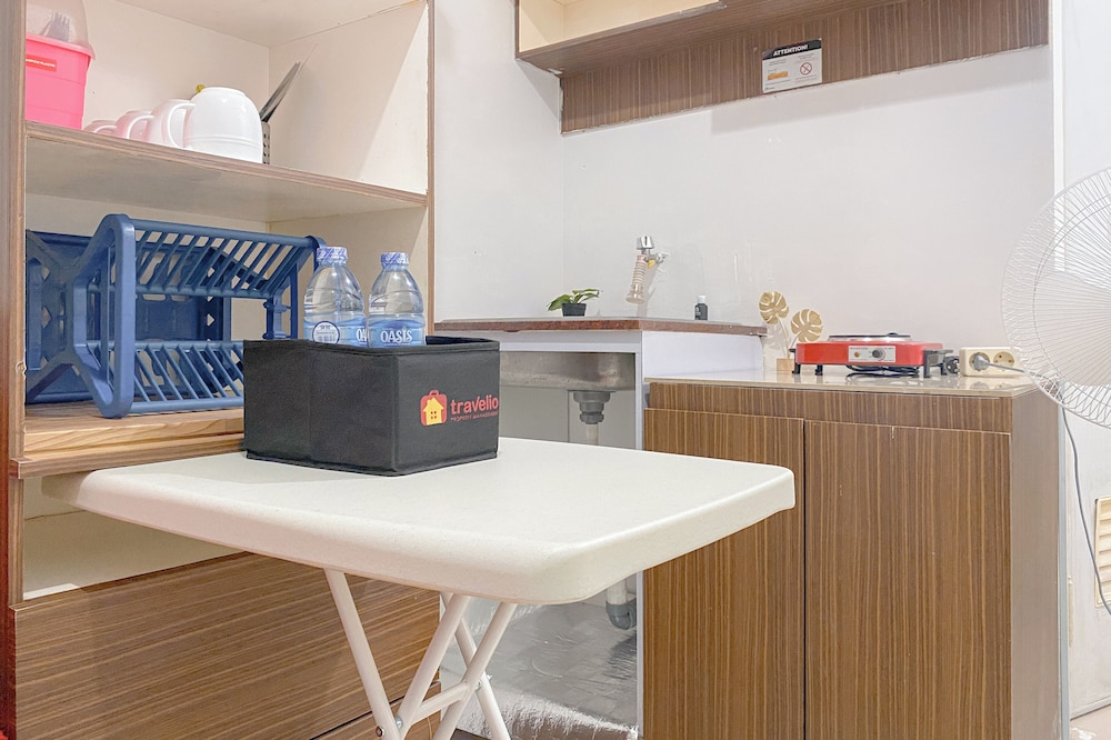 Good Place And Comfortable 2Br At Green Pramuka City Apartment