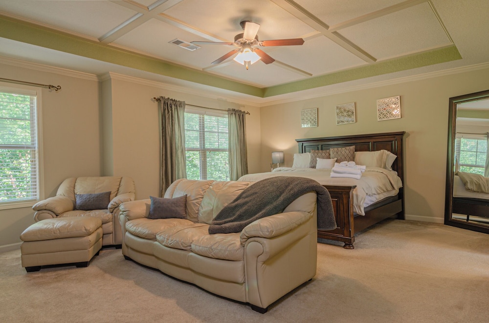 Serene Family Hideaway 4Br w Pool Table