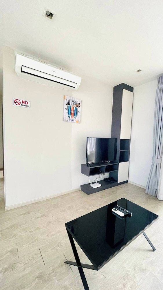 2 Bed Room Beautiful Location - Central Pattaya