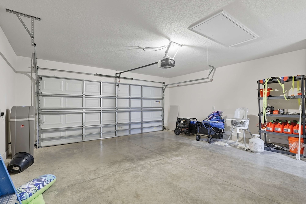 Modern 4BR Retreat Near Beach Heated Pool