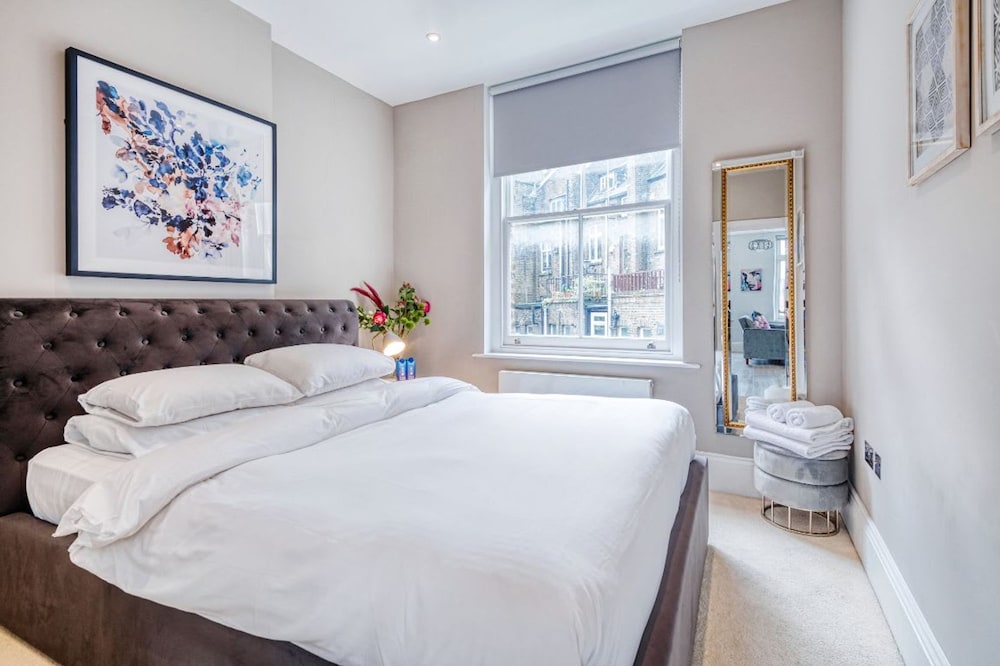 The Village Vixen- Hampstead Village - by Out of Office Lifestyle
