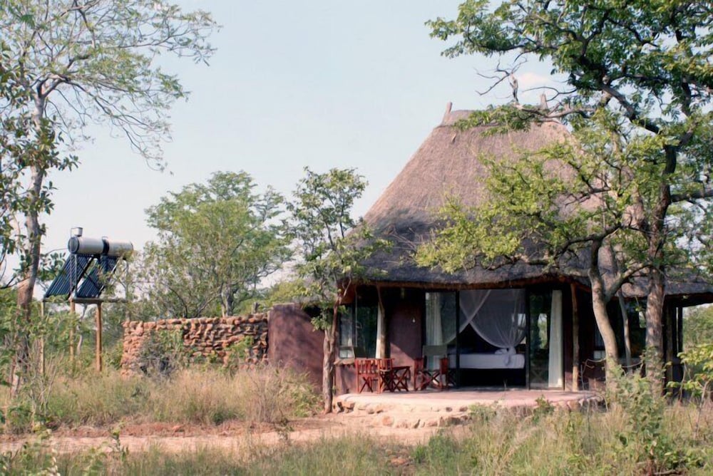 Wildtrack Safaris Eco Lodge