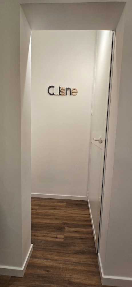 Rooms And Comfort Apartment